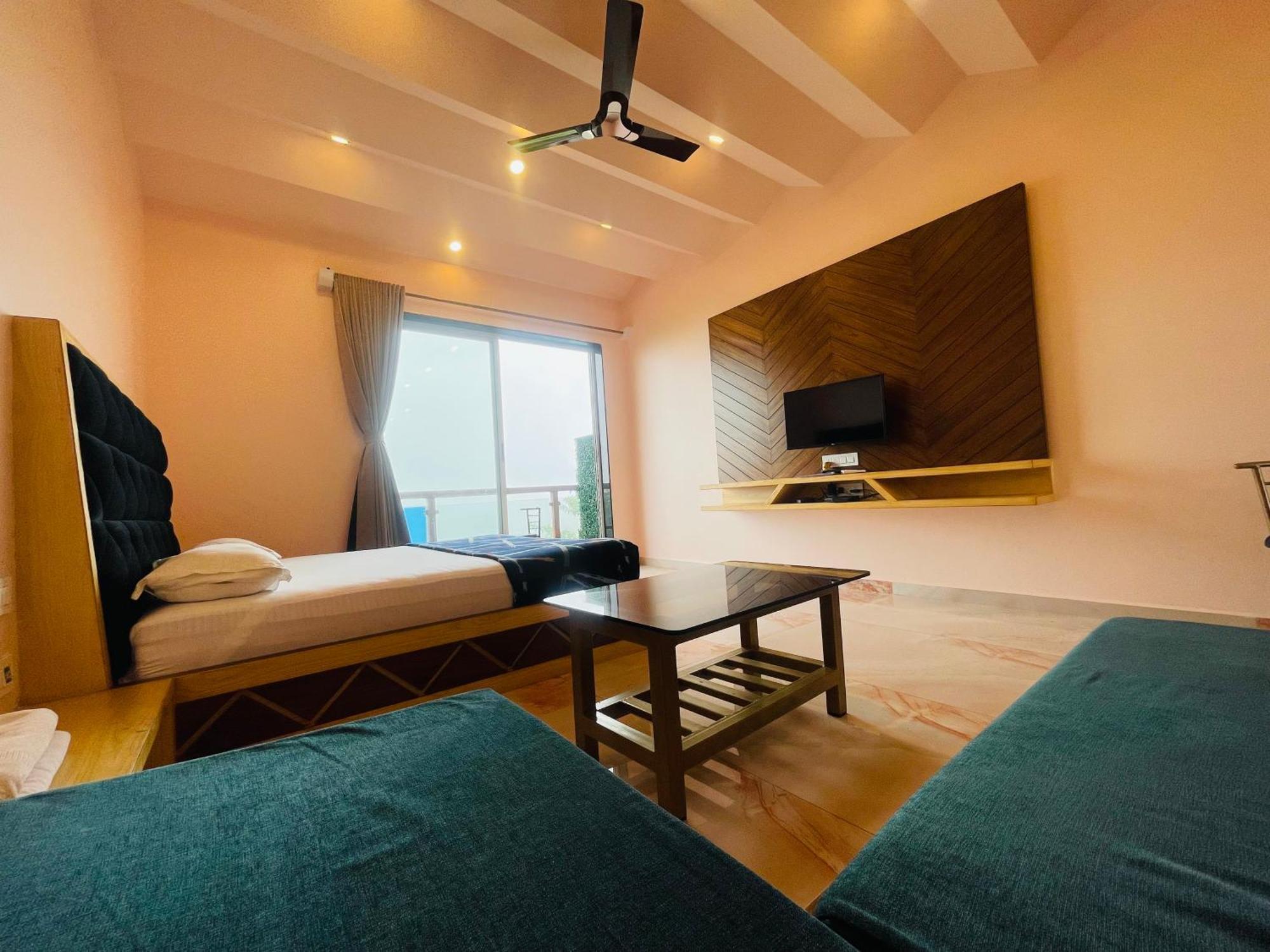 Hotel Saptarang Residency Panhāla Dış mekan fotoğraf