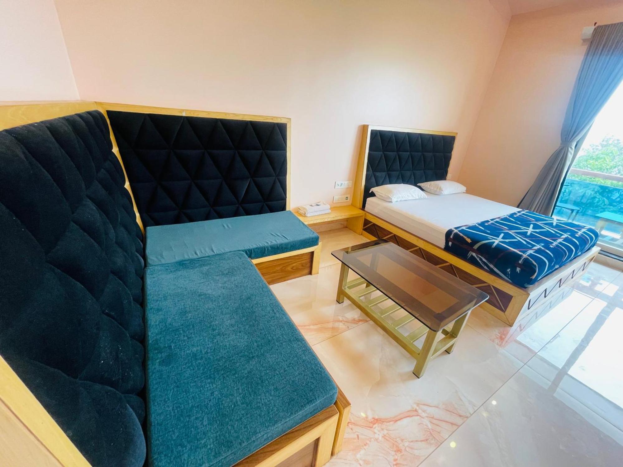 Hotel Saptarang Residency Panhāla Dış mekan fotoğraf